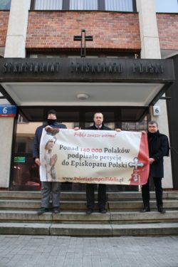 Polonia 2 250x375