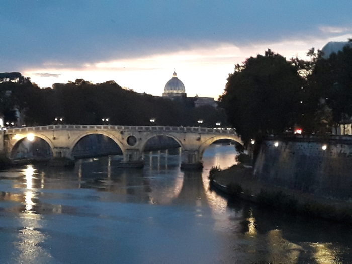 CAVALCOLI A BARONIO: KASPER SOSTIENE UNA TEOLOGIA ERETICA DA 40 ANNI... San Pietro 181022 A 700x525