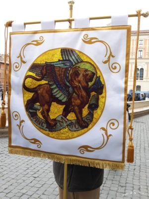 ROMA. IN SILENZIO IN PIAZZA PER ABBATTERE IL SILENZIO DEI VESCOVI. Acies 1 1