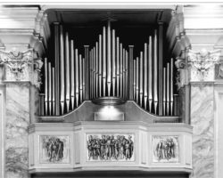 PORFIRI. L'ORGANO È IL RE DELLA MUSICA SACRA, MA NON IL SOLO... Oragno A Canne Musica 250x200