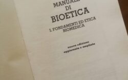Bioetica 250x156
