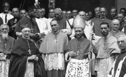 Ratzinger: Marcel Lefebvre è Stato il Vescovo più Importante del XX Secolo. Lefebvre 250x154