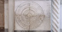 Labirinto Cattedrale Lucca 1 250x131