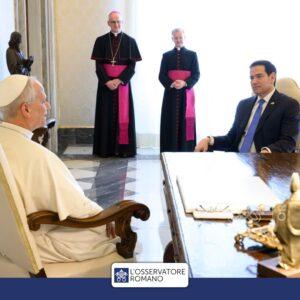 Un Uomo per Tutte le Fedi. Il catto-mormo-evangelico Rubio si sta mangiando Trump. Agnoli. rubio papa